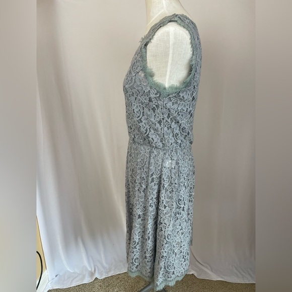 Diane von Furstenburg authentic lace dress size 6 - Picture 4 of 14